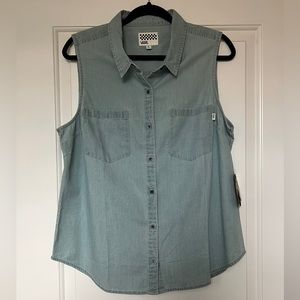 NWT Vans Sleeveless Button-up size XL